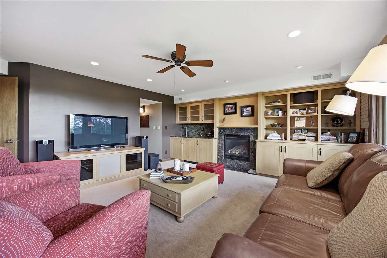 21 Fairview Knoll NE Iowa City IA 52240