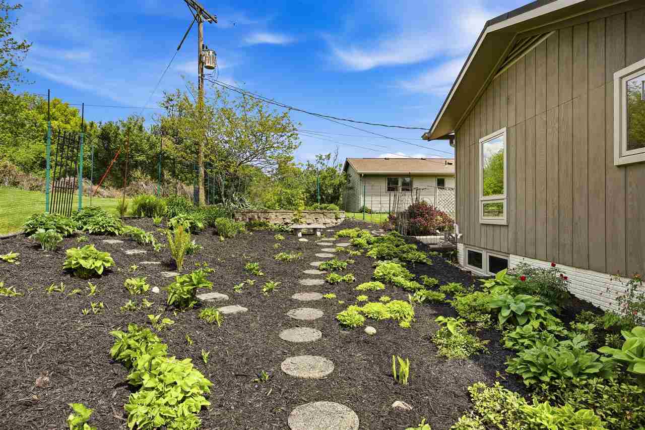 21 Fairview Knoll NE Iowa City IA 52240