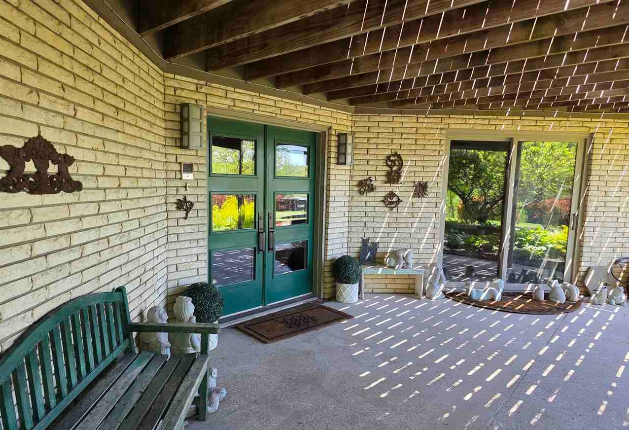 21 Fairview Knoll NE Iowa City IA 52240