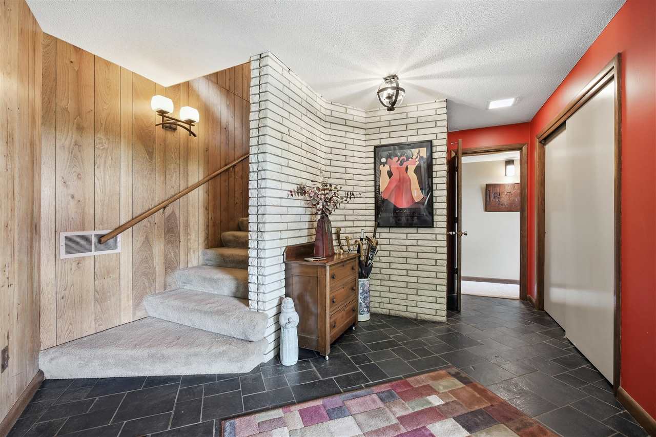 21 Fairview Knoll NE Iowa City IA 52240