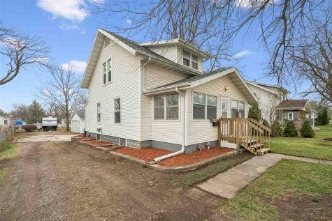 314 Main Street Center Point IA 52213