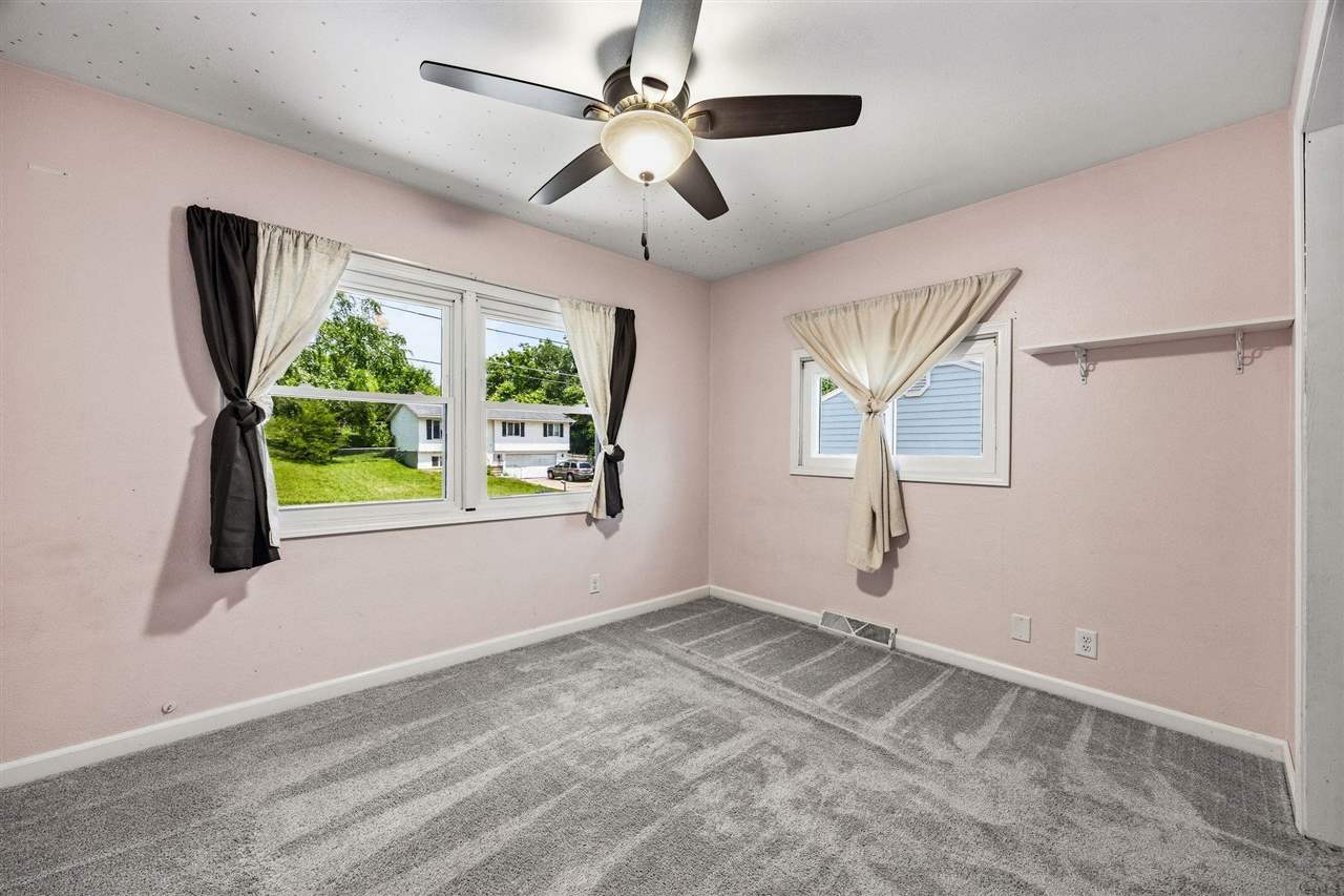 21 36th Avenue SW Cedar Rapids IA 52404