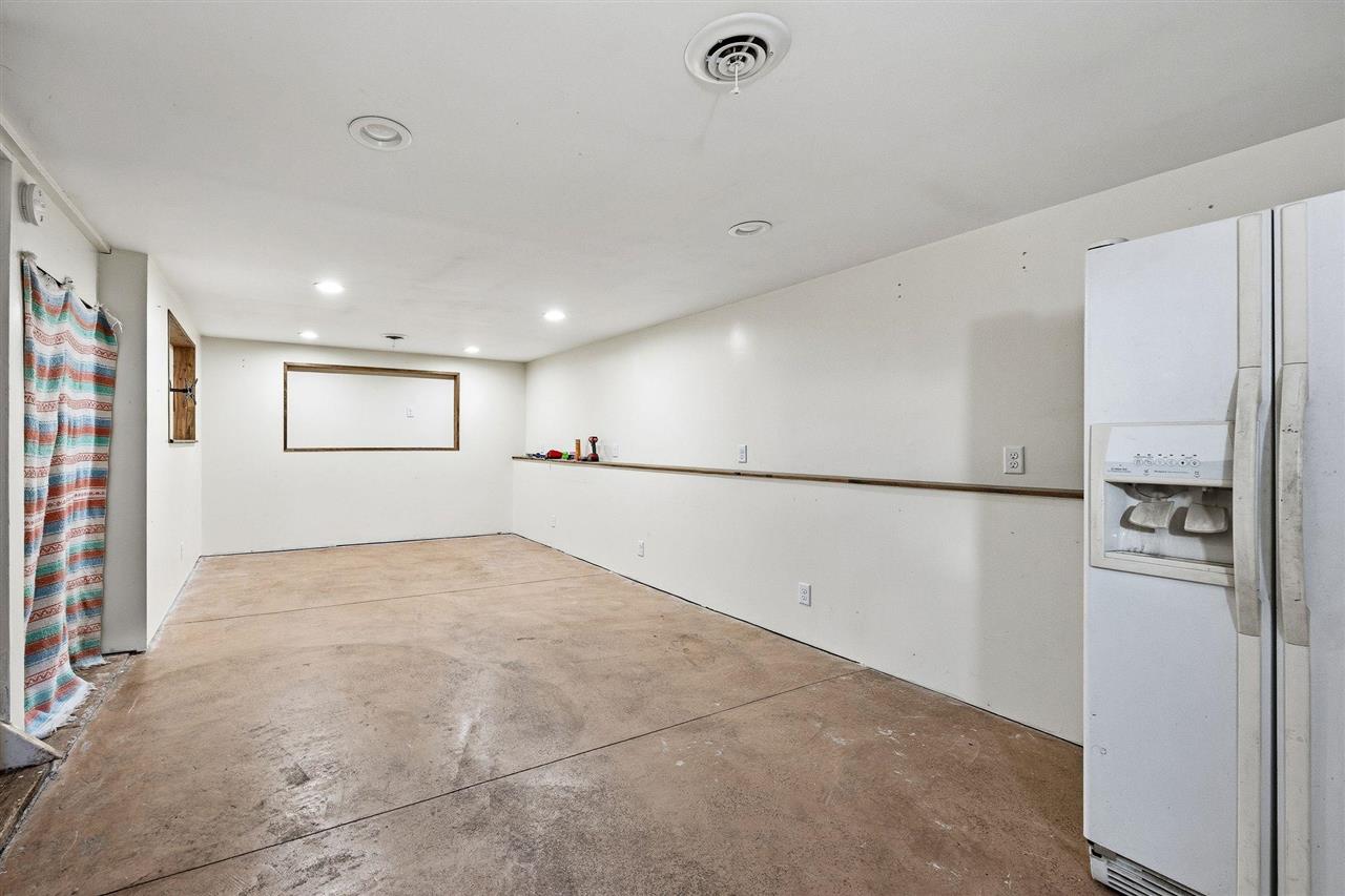 21 36th Avenue SW Cedar Rapids IA 52404