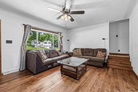 21 36th Avenue SW Cedar Rapids IA 52404