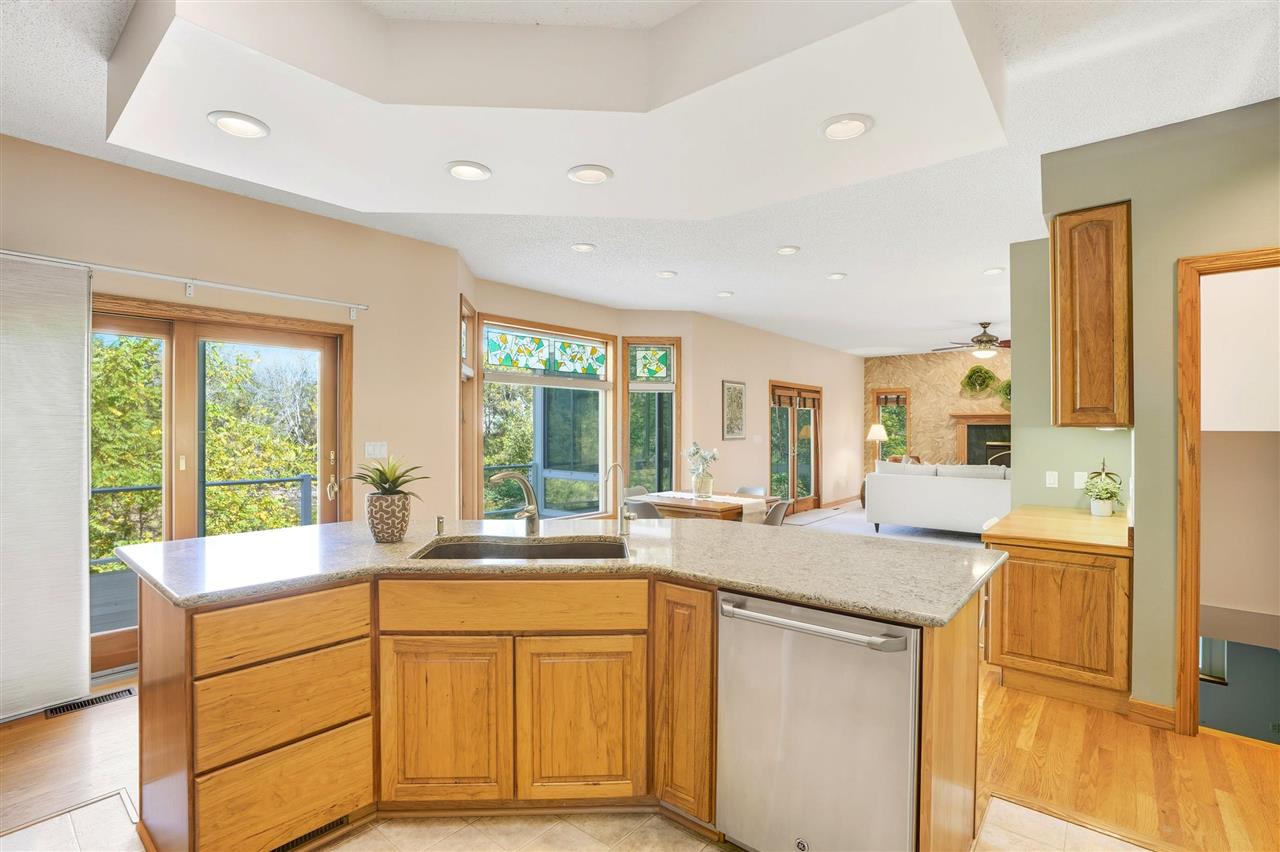 4672 Fox Lane NE Iowa City IA 52240