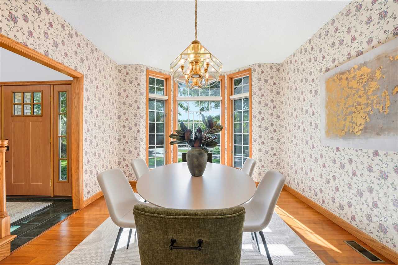 4672 Fox Lane NE Iowa City IA 52240