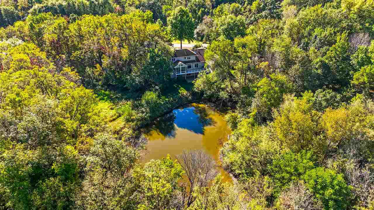 4672 Fox Lane NE Iowa City IA 52240