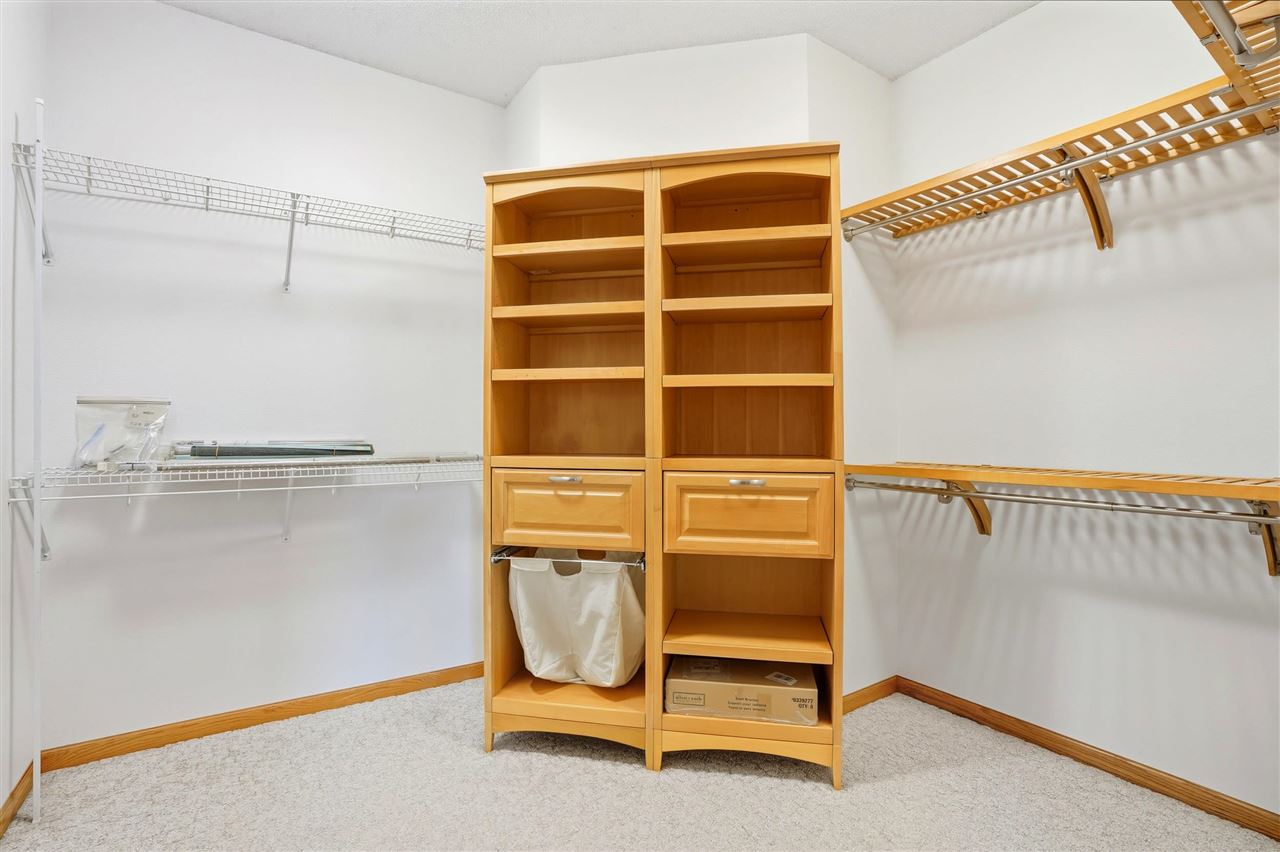 4672 Fox Lane NE Iowa City IA 52240