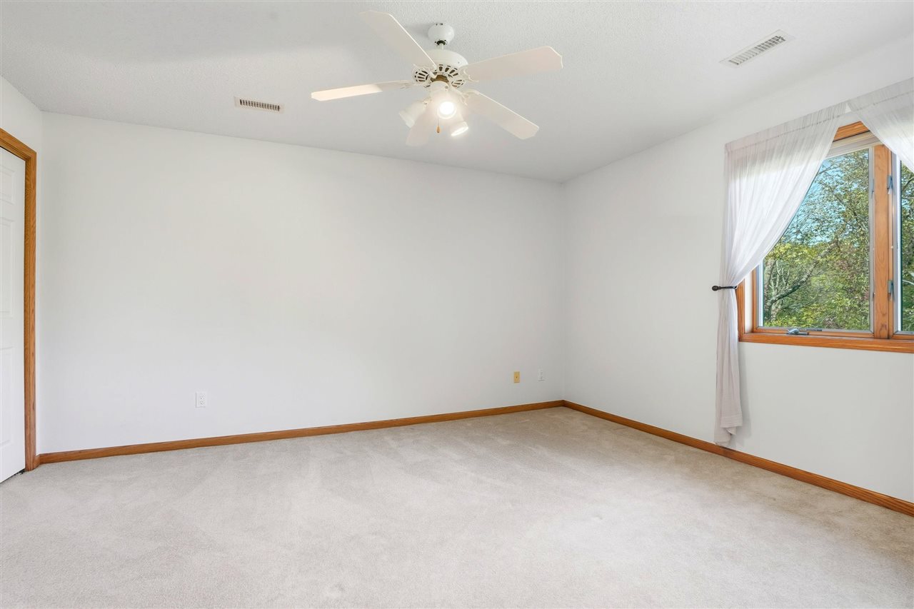 4672 Fox Lane NE Iowa City IA 52240