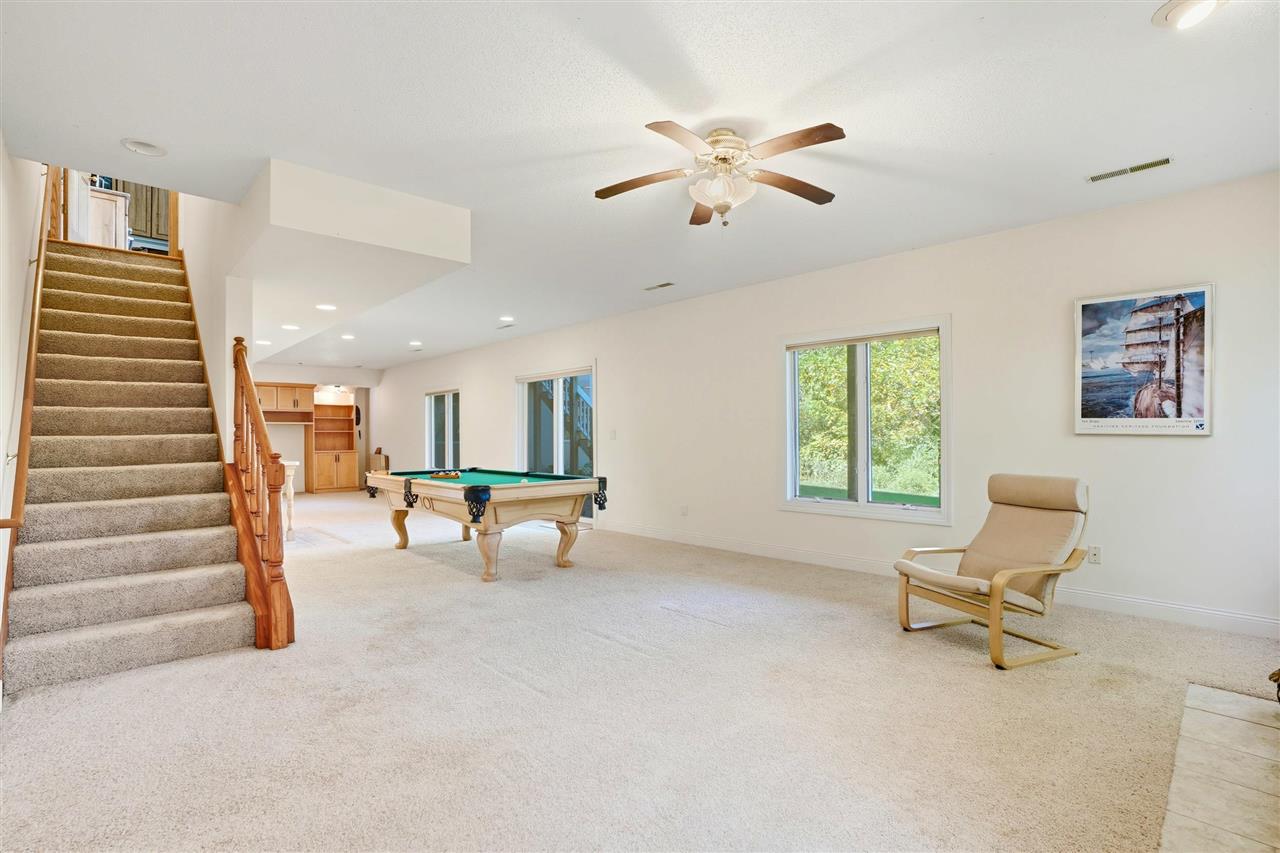 4672 Fox Lane NE Iowa City IA 52240