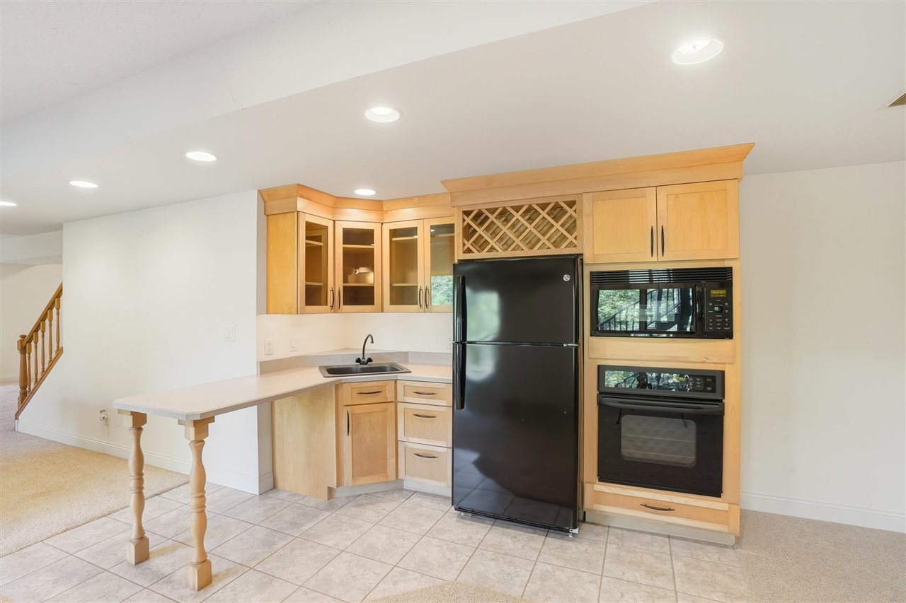 4672 Fox Lane NE Iowa City IA 52240