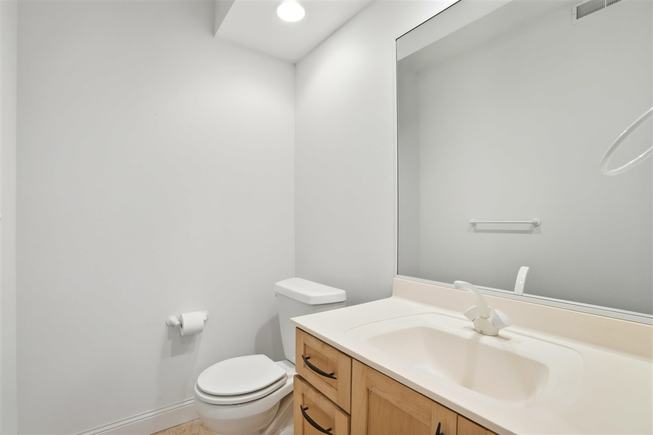 4672 Fox Lane NE Iowa City IA 52240