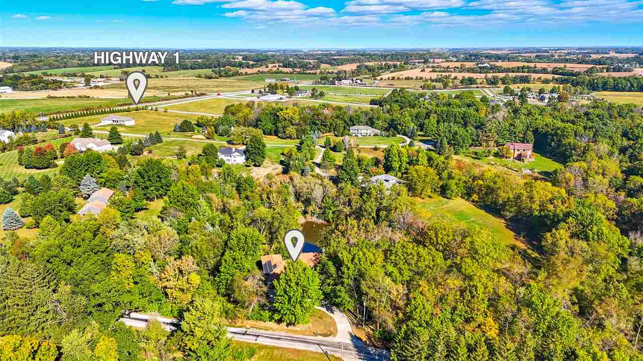 4672 Fox Lane NE Iowa City IA 52240