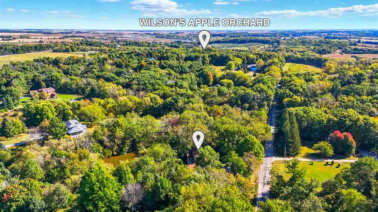 4672 Fox Lane NE Iowa City IA 52240