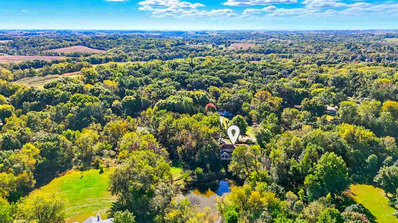 4672 Fox Lane NE Iowa City IA 52240