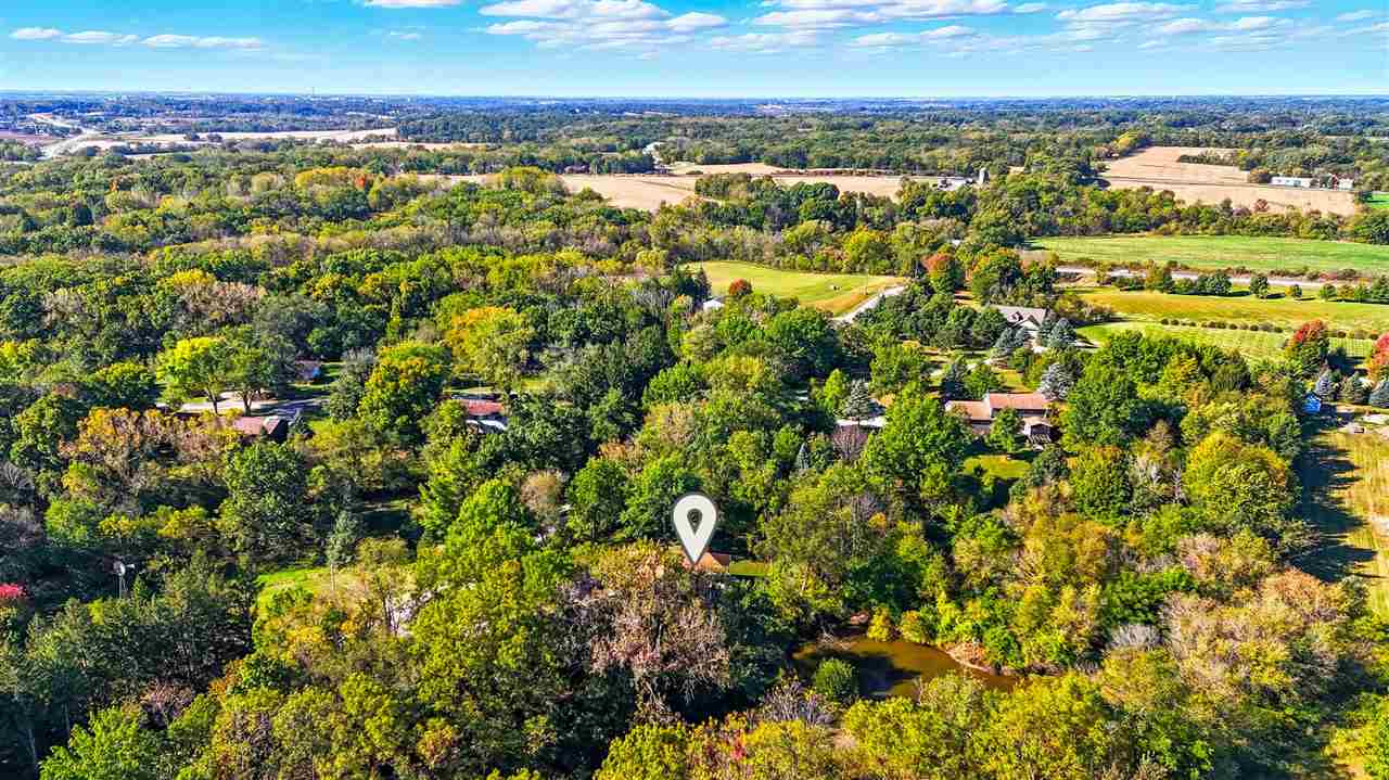 4672 Fox Lane NE Iowa City IA 52240