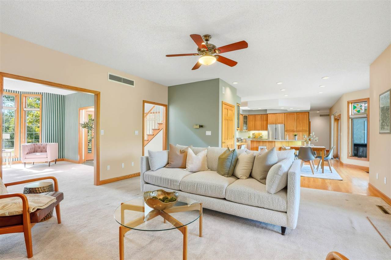 4672 Fox Lane NE Iowa City IA 52240