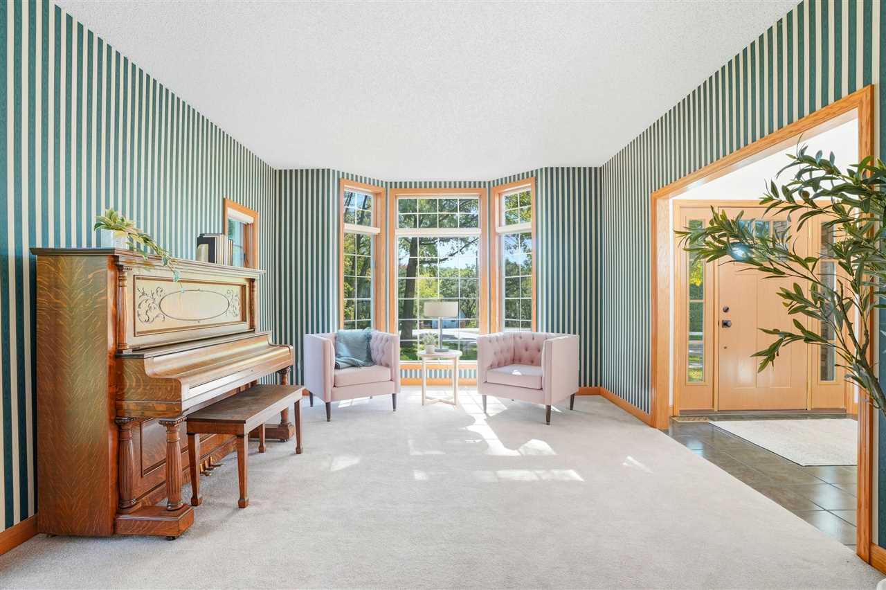 4672 Fox Lane NE Iowa City IA 52240