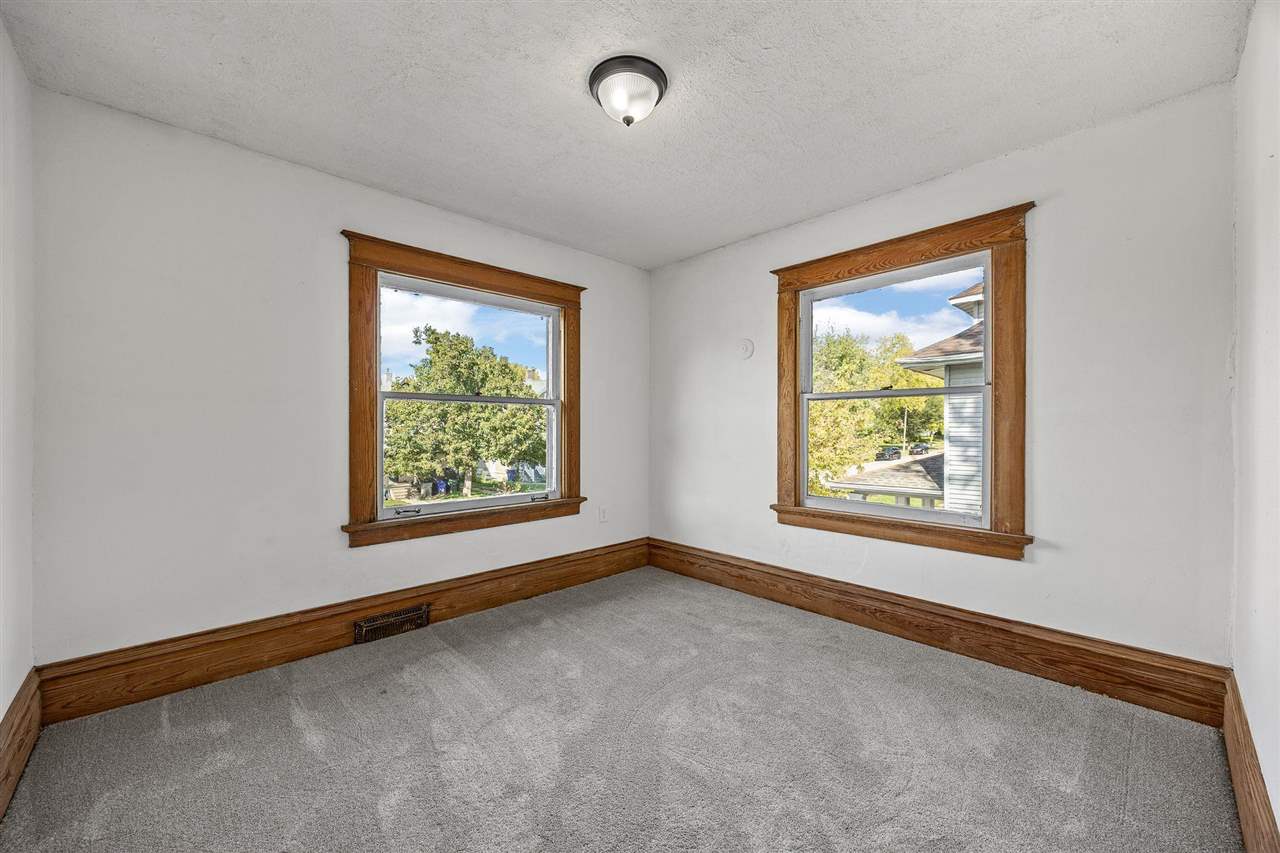 1703 A Avenue NE Cedar Rapids IA 52402