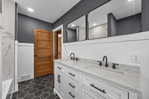1703 A Avenue NE Cedar Rapids IA 52402