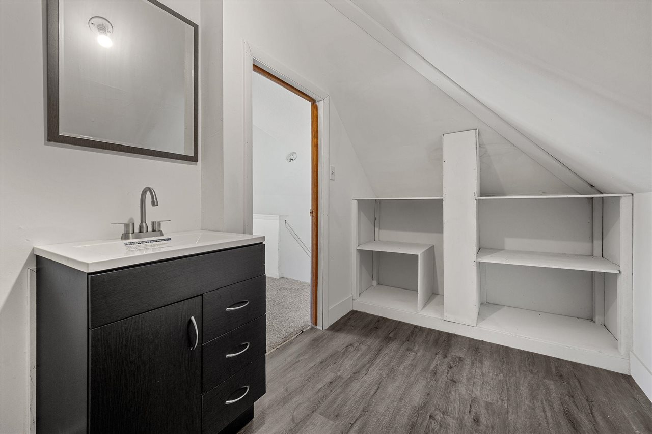 1703 A Avenue NE Cedar Rapids IA 52402