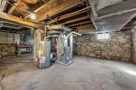 1703 A Avenue NE Cedar Rapids IA 52402