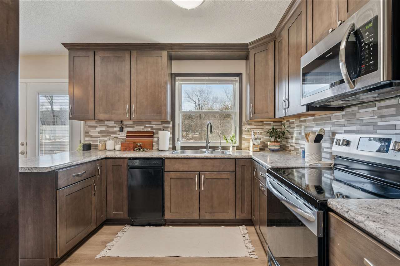 1525 N Avenue NW Cedar Rapids IA 52405