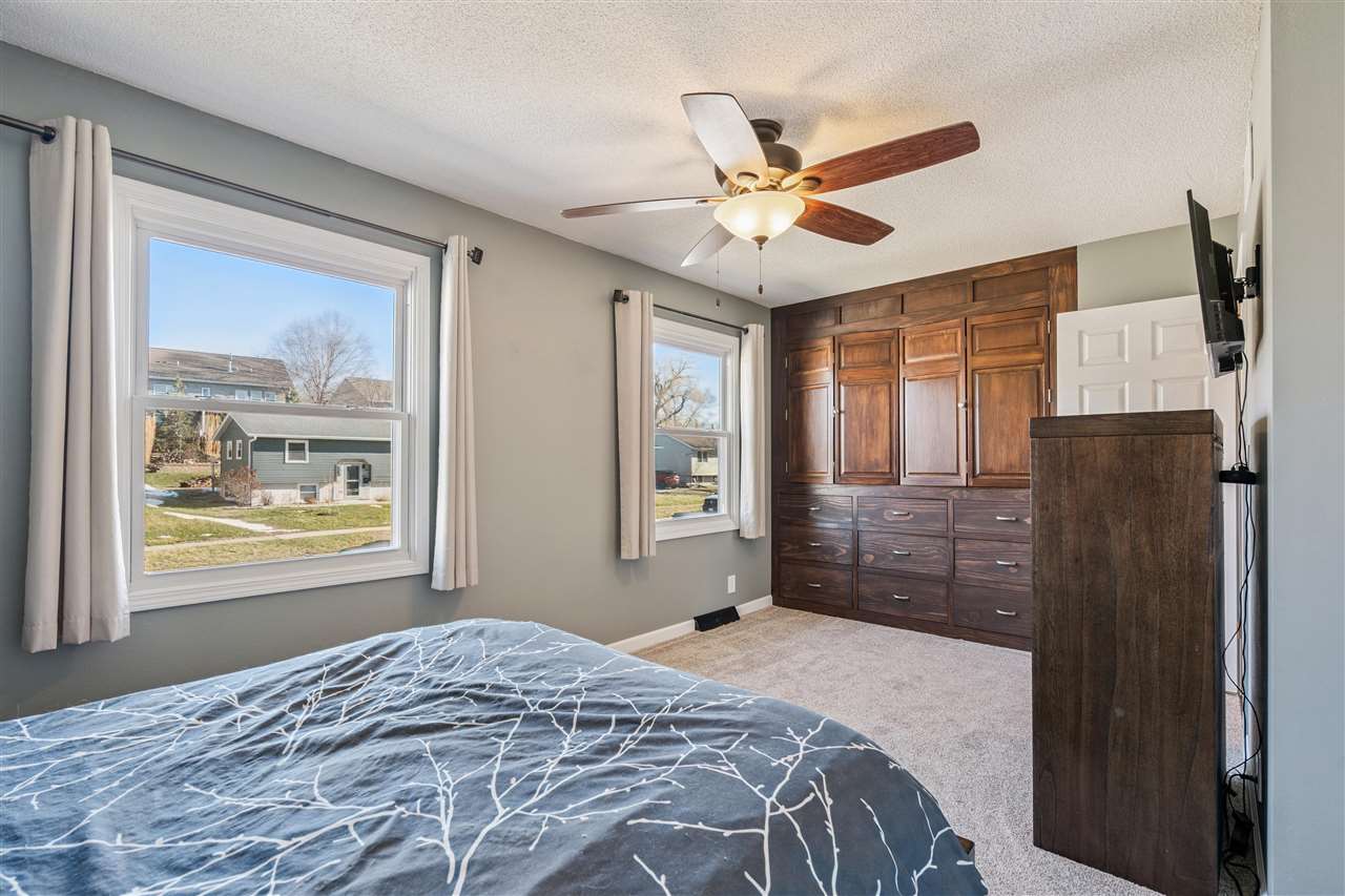 1525 N Avenue NW Cedar Rapids IA 52405