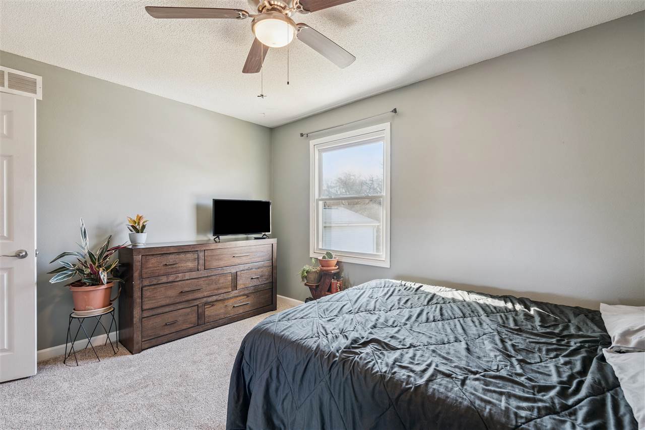 1525 N Avenue NW Cedar Rapids IA 52405