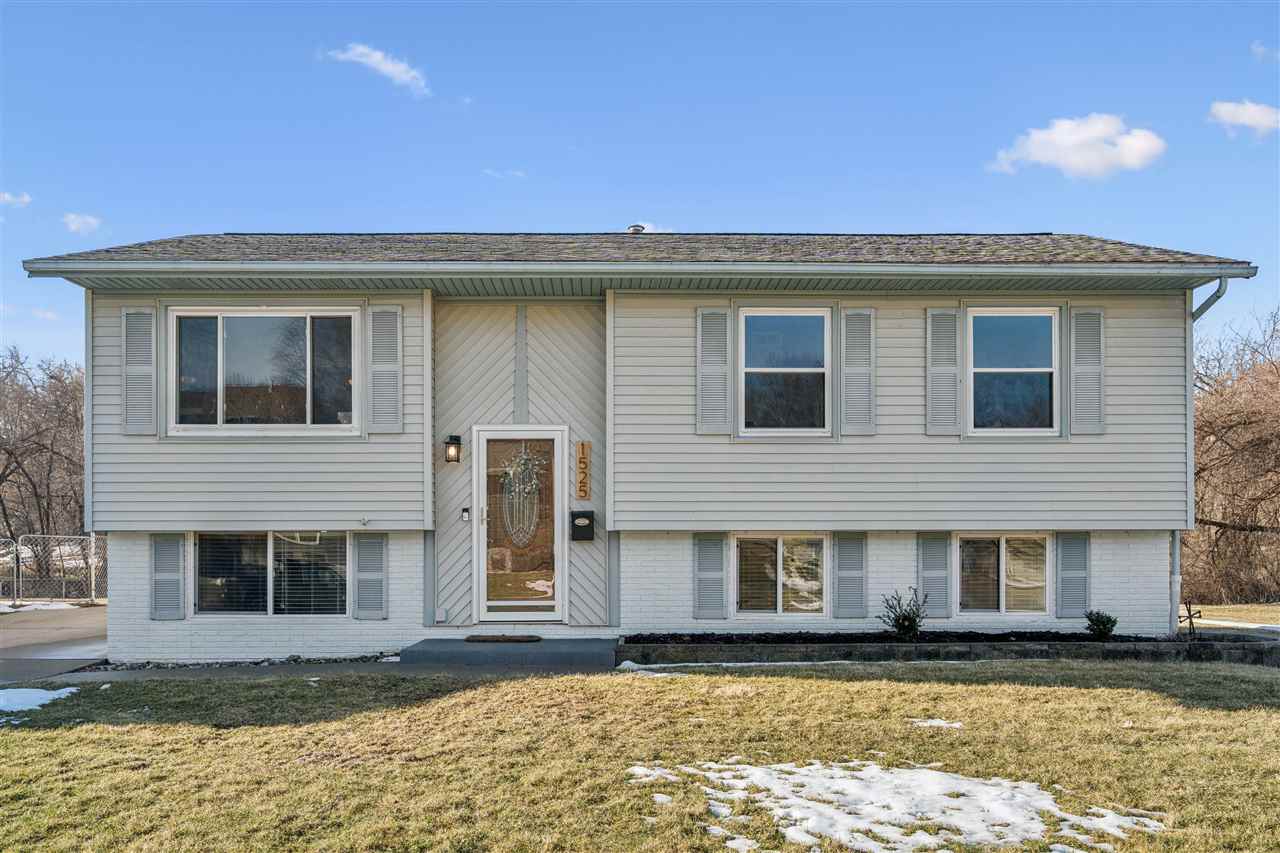 1525 N Avenue NW Cedar Rapids IA 52405