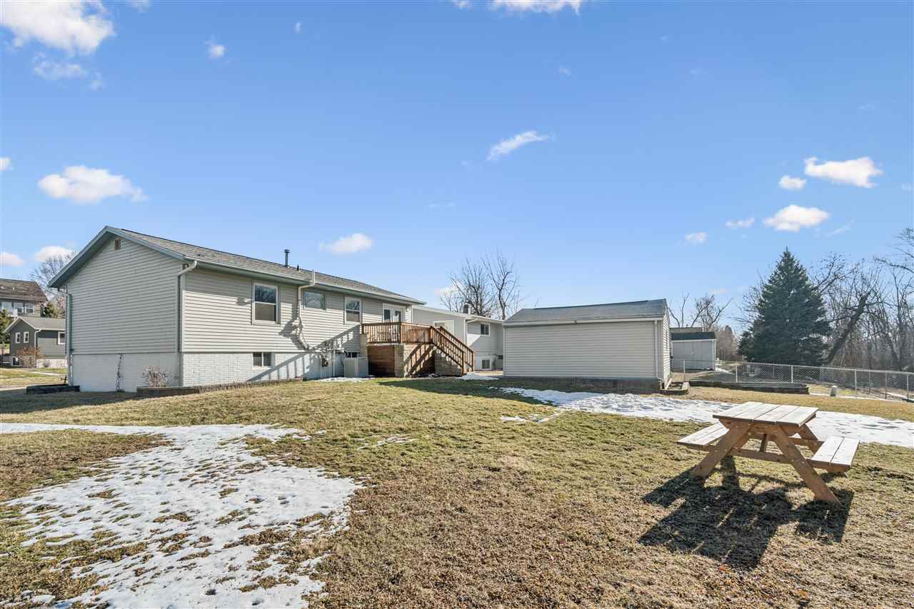 1525 N Avenue NW Cedar Rapids IA 52405