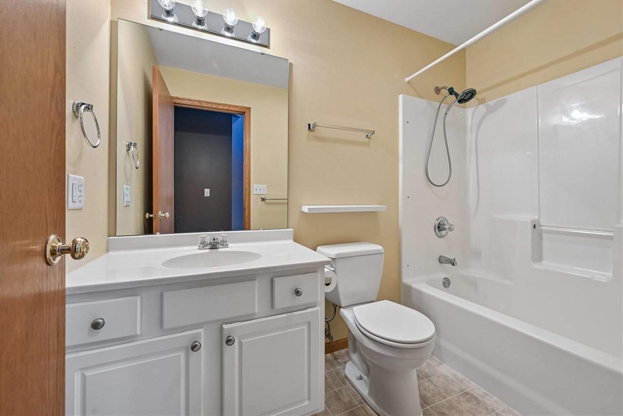 4622 NW 1st Avenue Cedar Rapids IA 52405