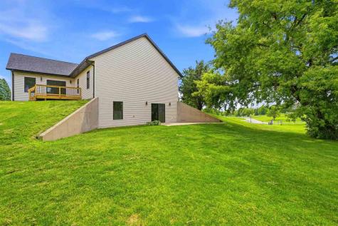 1997 Alex Way SW Oxford IA 52322