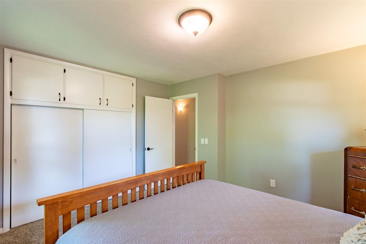 833 3rd Place Kalona IA 52247-9495