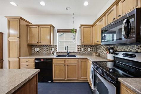 765 Berkshire Lane North Liberty IA 52317