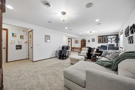 765 Berkshire Lane North Liberty IA 52317