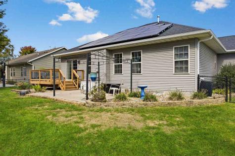 765 Berkshire Lane North Liberty IA 52317