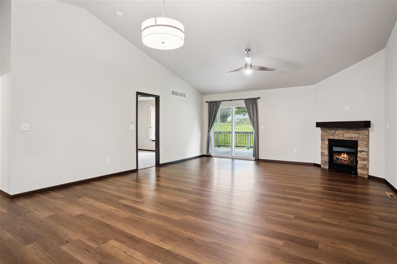 915 Prairie View Drive West Branch IA 52358