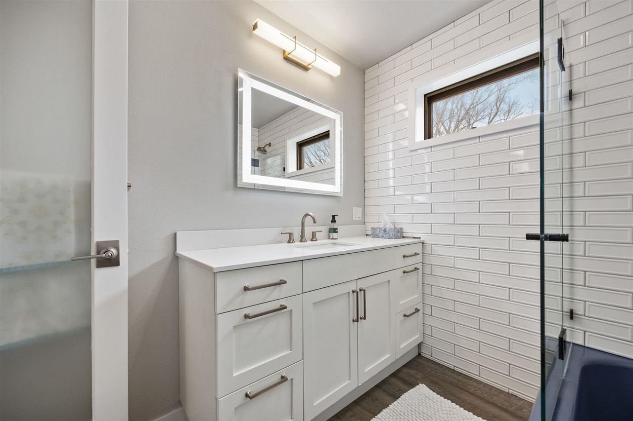 1169 Mill Street NE Swisher IA 52338