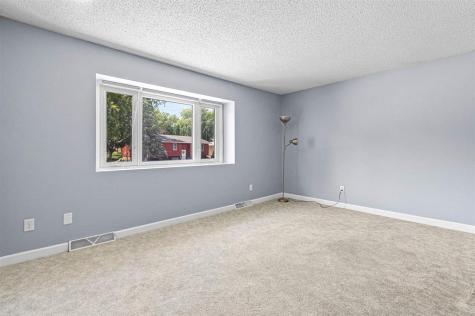1156 Briar Drive Iowa City IA 52240