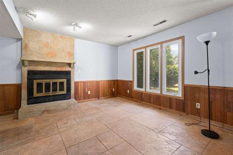 1156 Briar Drive Iowa City IA 52240