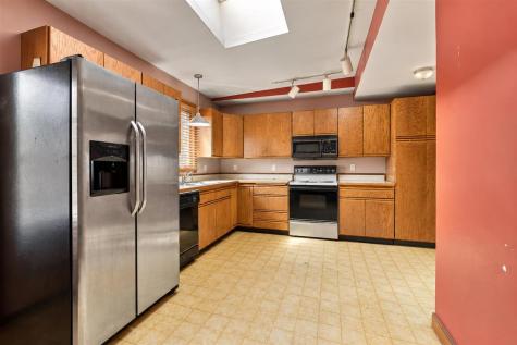 609 W 1st Avenue Dyersville IA 52040