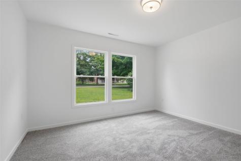 945 S 3rd Washington IA 52353