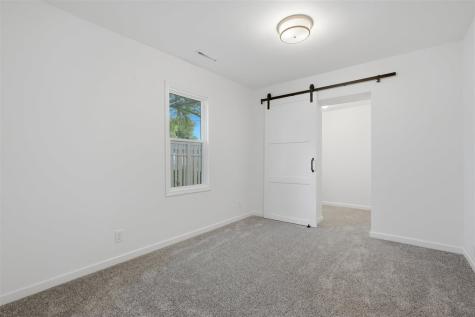 945 S 3rd Washington IA 52353