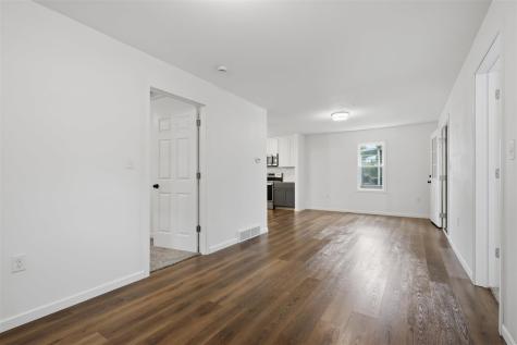 945 S 3rd Washington IA 52353