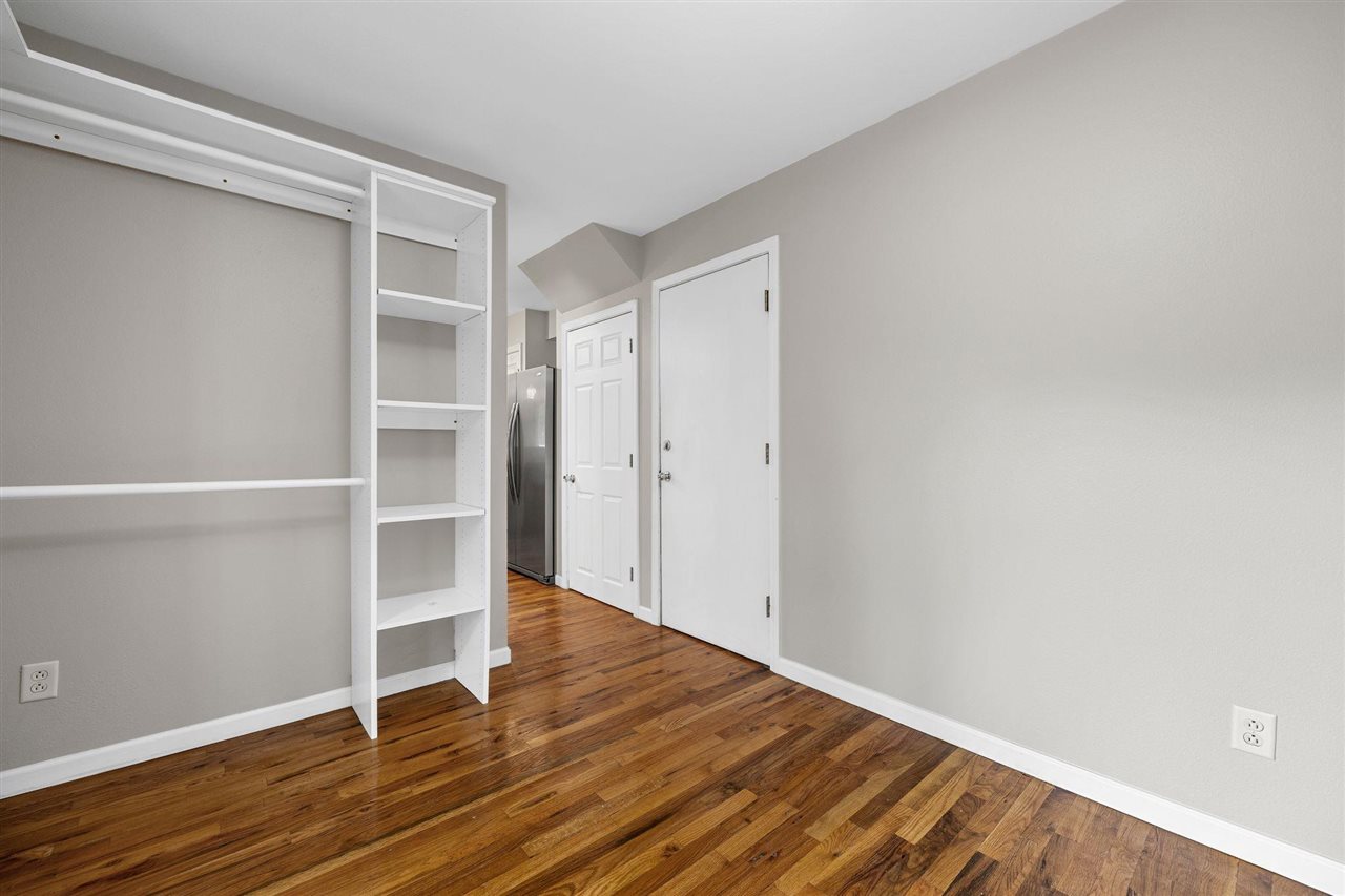1339 E Bloomington Iowa City IA 52245