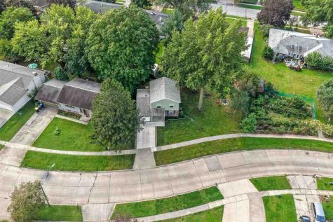 1339 E Bloomington Iowa City IA 52245