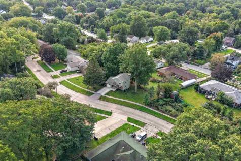 1339 E Bloomington Iowa City IA 52245