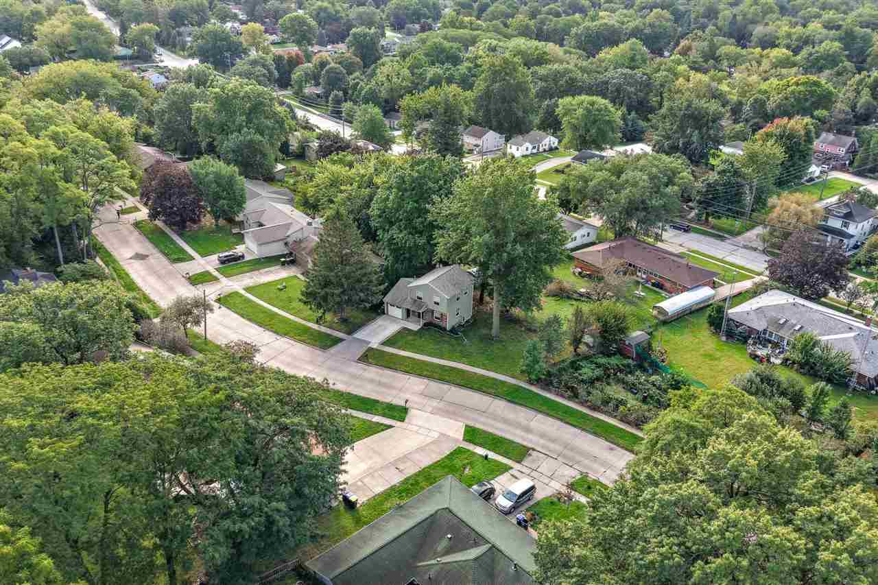 1339 E Bloomington Iowa City IA 52245