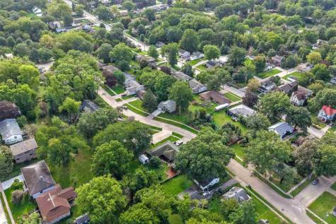 1339 E Bloomington Iowa City IA 52245
